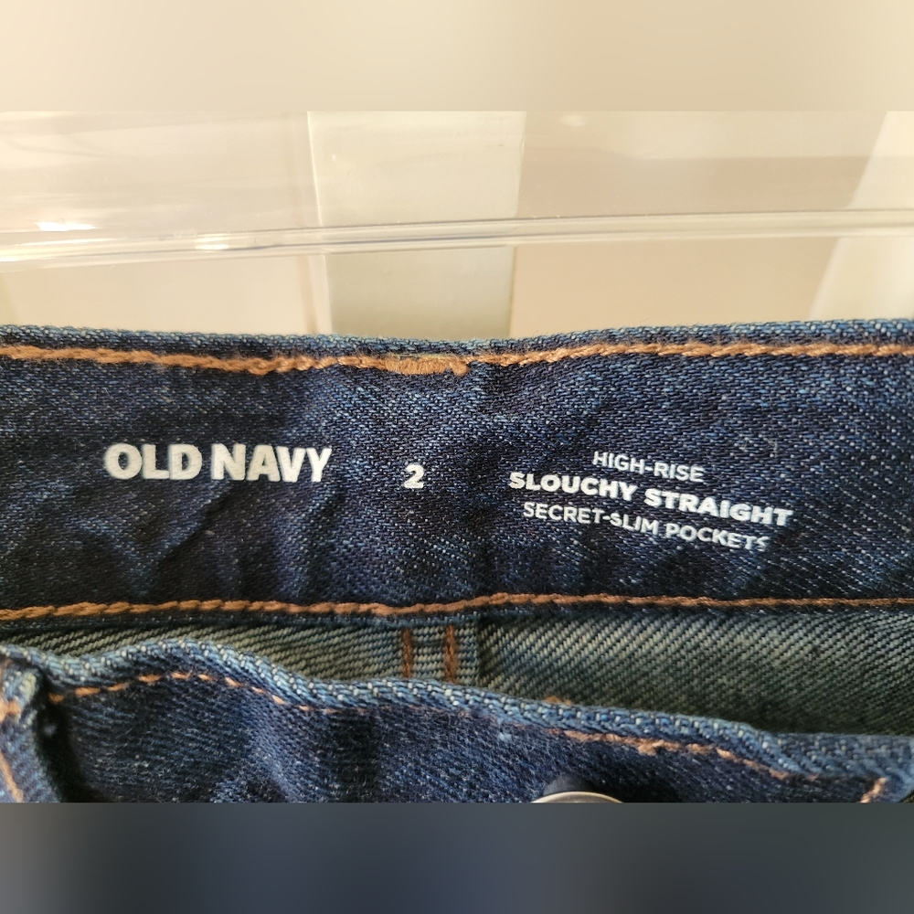 Old Navy Women's High-Rise Slouchy Straight Jeans - Picture 4 of 7
